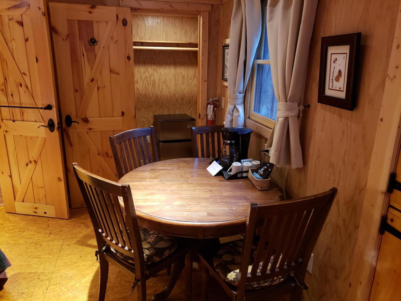 Riverside Campground & Cabins Μπιγκ Σερ Δωμάτιο φωτογραφία